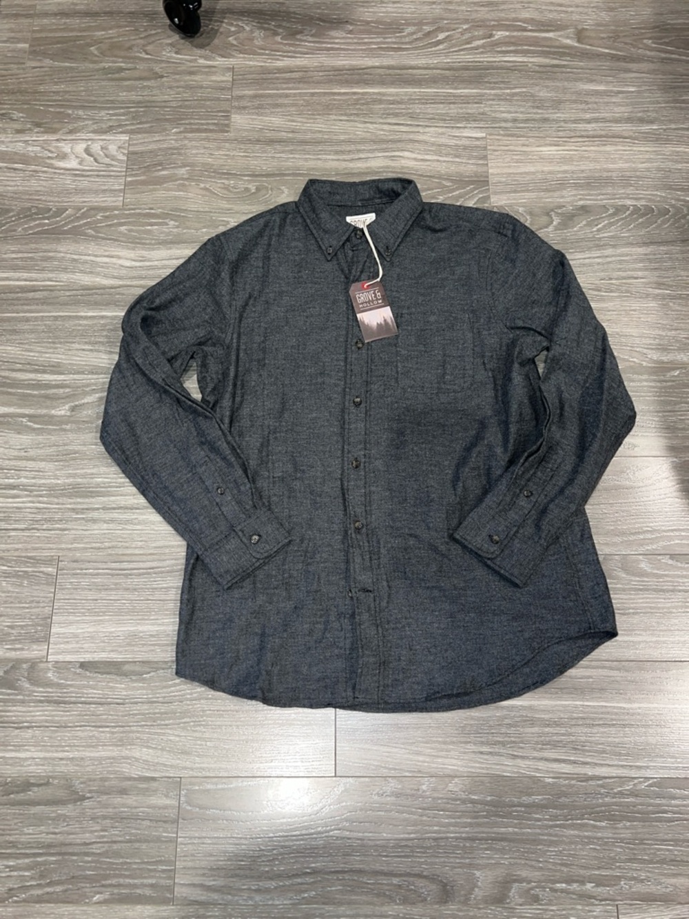 Men's Long-Sleeve Button-Up Shirt in Charcoal Gray